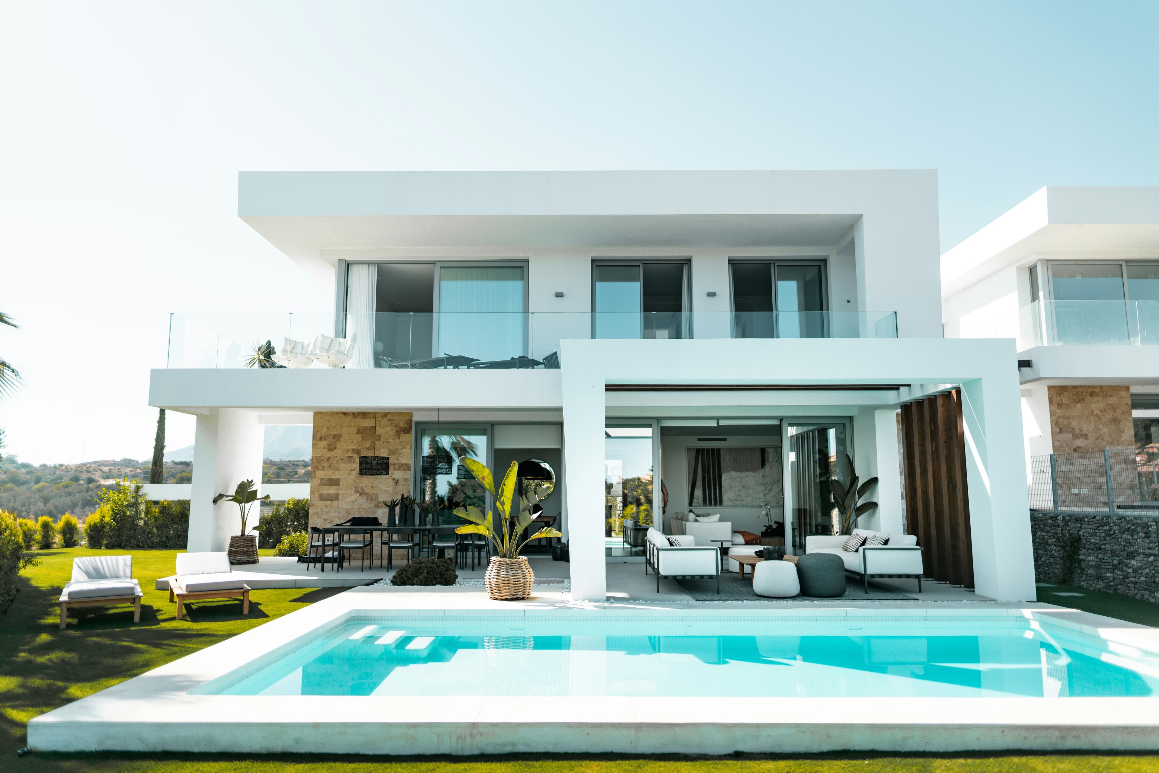 Modern Waterfront Villa